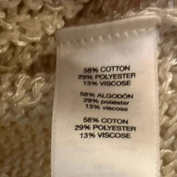 Mesh/Woven Chico’s VNeck Sweater with “a touch” of Shimmer! Fall Trend 2025 - Picture 4 of 7